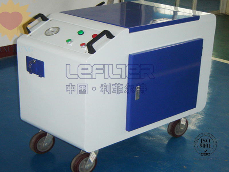 LYC-32C-箱式移动滤油机